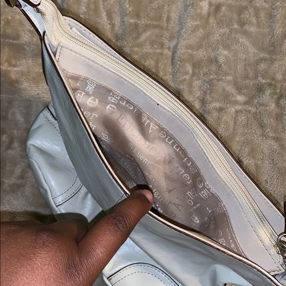Purse - Picture 3 of 4